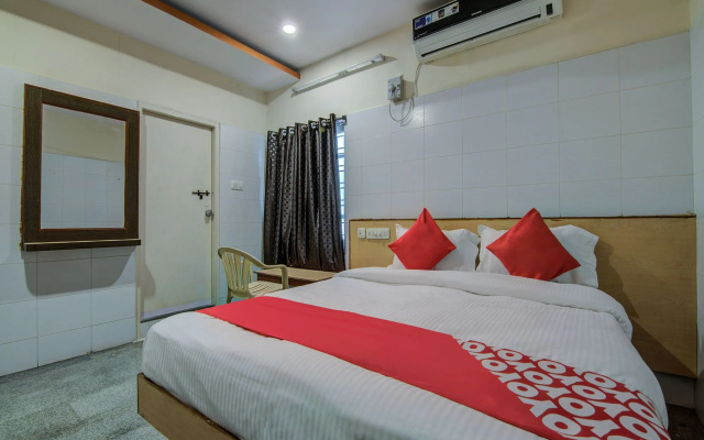 OYO 14669 Mayur's Residency