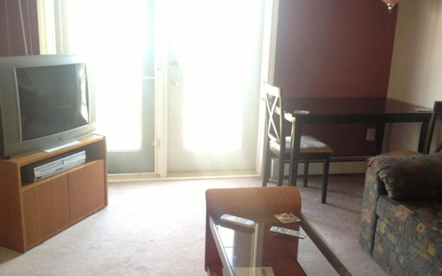 Lee's Ocean Peek B & B