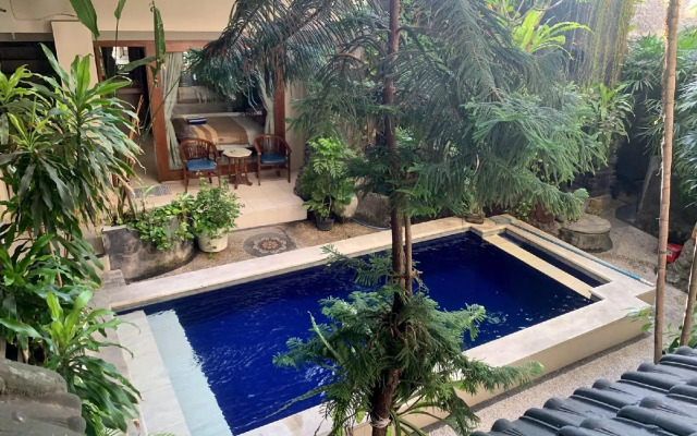 Sus Budget Hotel Legian