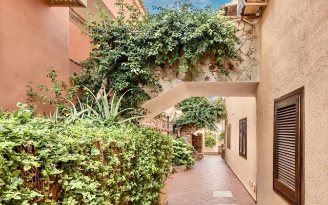 Residence a Marinella a 450 mt dal mare