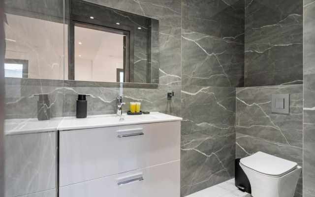 Casino & Mall Luxury Penthouse Suite