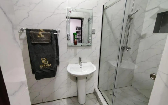 D&G Luxury Apartments Apt 2