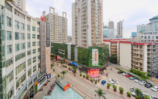 Shengjing Yijia Hotel (Xiangyang Railway Station People's Square Branch)