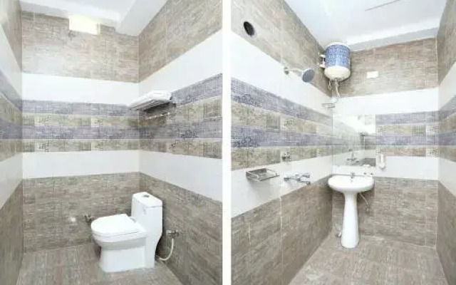Hotel G R highway by OYO Rooms