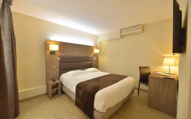 Отель Renoir Paris Montparnasse