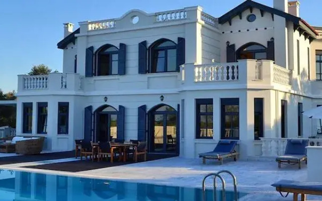Mikamas Villa