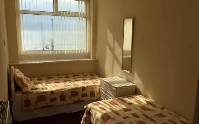 Promenade Beach Apartments