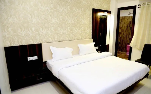 Hotel Kamad Giri