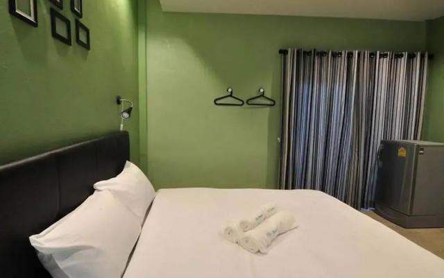 The Dozen Huahin Hotel