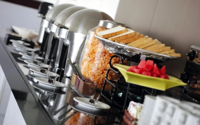 Amaris Hotel Bekasi Barat
