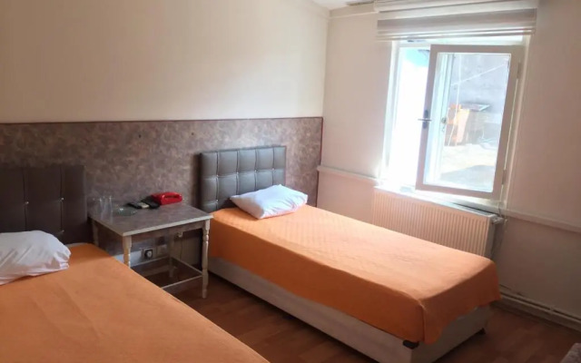 Otel Sari