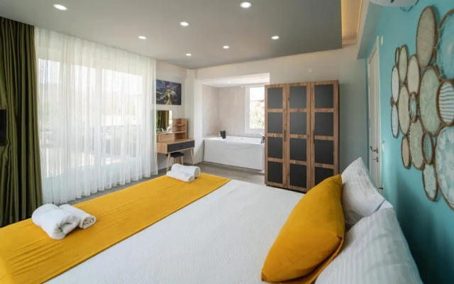 Villa with Pool Jacuzzi and Cinema Room in Fethiye