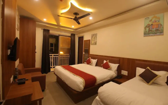 Hotel Vrajraj Palace