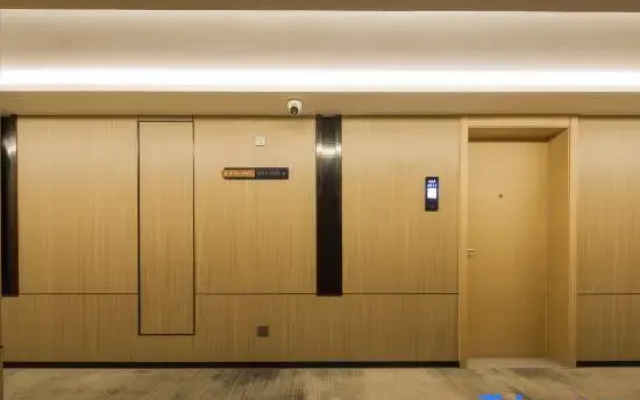 Yast International Hotel