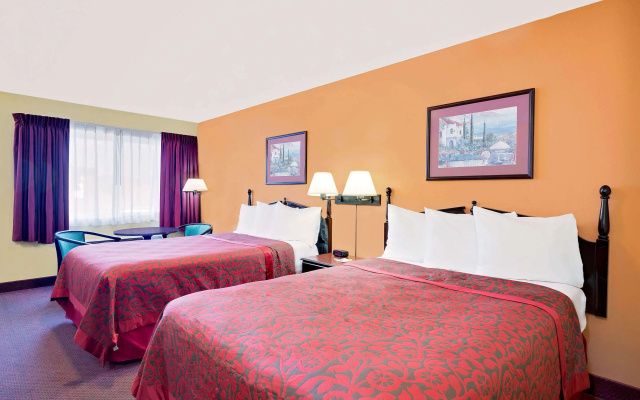 Days Inn by Wyndham Waynesboro