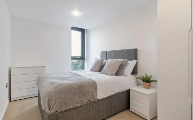 Spacious 2BR Apartment in Prime Central Location