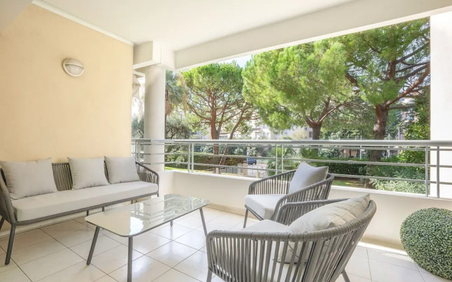 200 Dolce Vita in Cannes