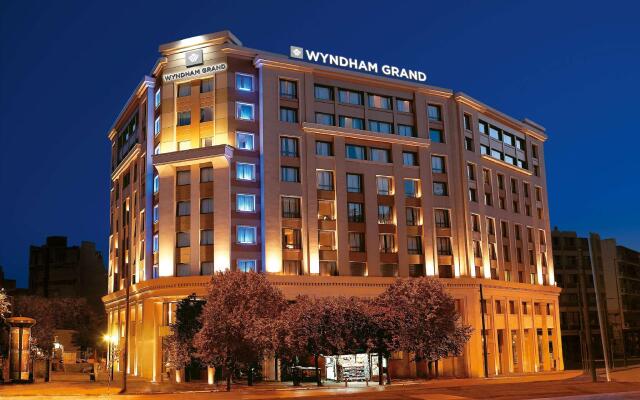 Отель Wyndham Grand Athens Греция, Афины - 1 отзыв об отеле, цены и фото номеров - забронировать отель Wyndham Grand Athens онлайн вид на фасад