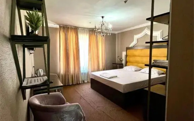 Hotel Emir Plaza
