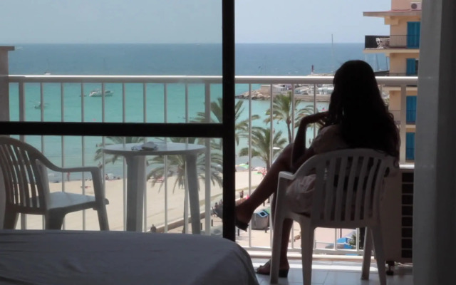 Отель Amic Miraflores