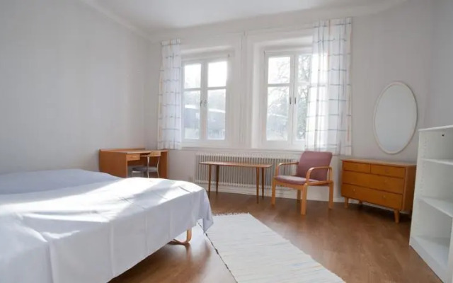 Hellidens Slott och Vandrarhem