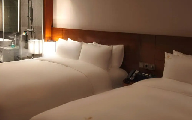 Topcloud Hotel Iksan