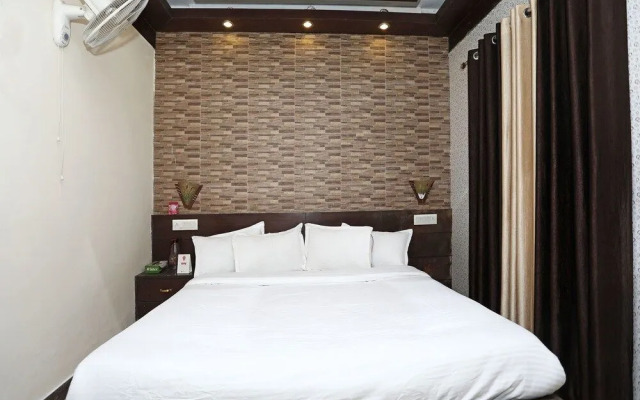 OYO 13427 Home Luxury 3BHK Near Mall Road