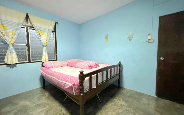 Baan Bonsuan Hill Guesthouse By Zuzu