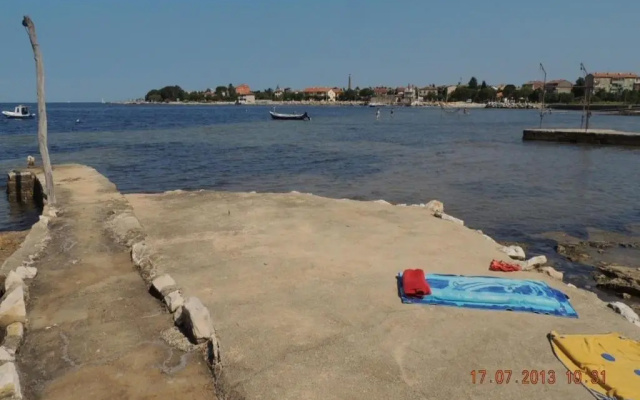 Apartments Niv - 30 m from beach