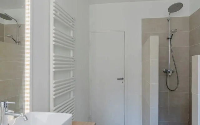 Paris Porte Maillot Design residence