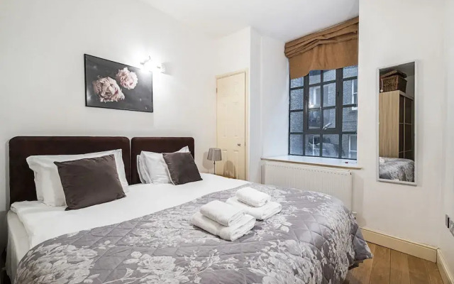 Shelton Apartment, London