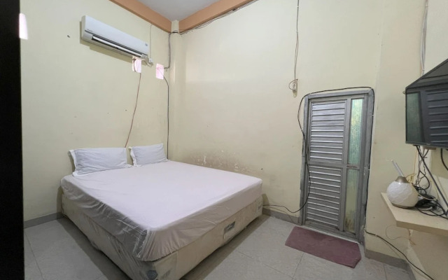 Hotel O Rafira Losmen NearYani Heahlerr