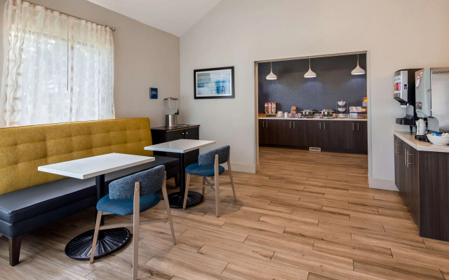 Best Western Hampshire Inn