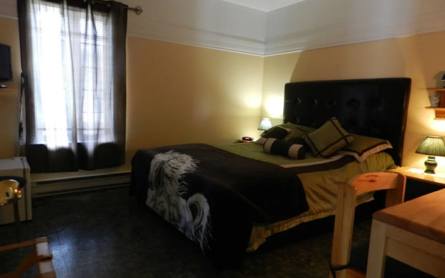 Auberge Chez Caro