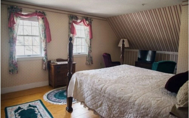 Kings Hill Inn
