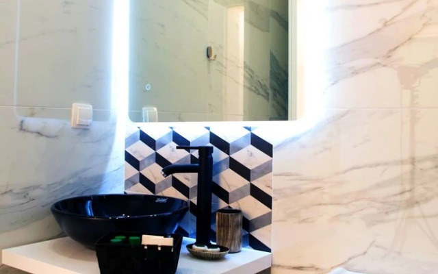 Salonikiou Beach Luxury Residences