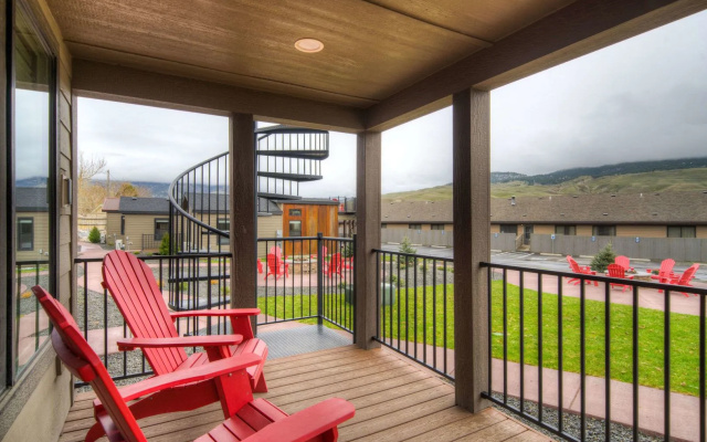 Ridgeline Hotel at Yellowstone, an Ascend Collection Hotel