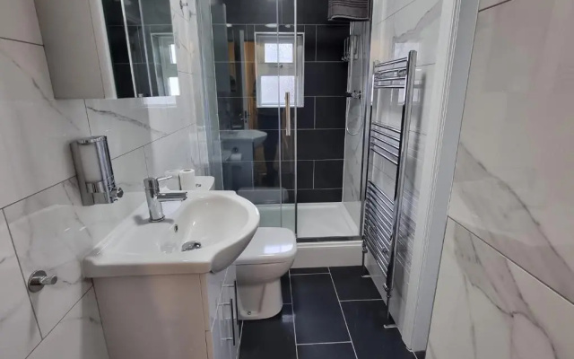 Granada Apartments Derby Road
