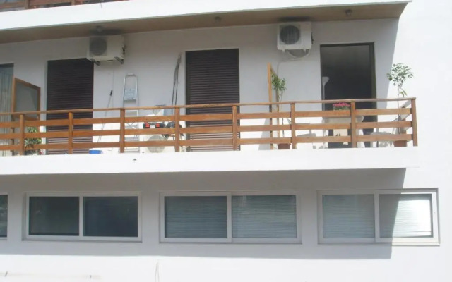 Awesome studio, 5 mins to beach, cafe, old town