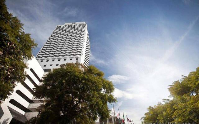 Отель Hilton Izmir вид на фасад