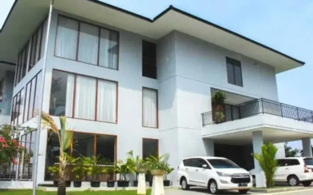 Nava Magnolia Hotel