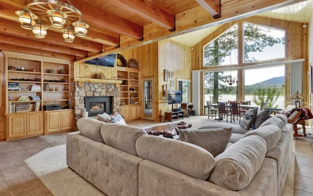 Eagle Point Lake House #2471