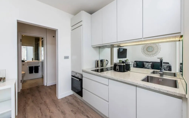Stylish 1 bed in Fashionable Chelsea