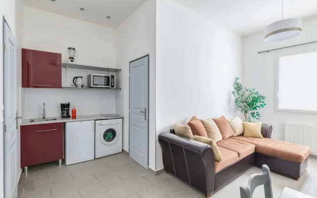 Modern flat near Parc du 26ème Centenaire