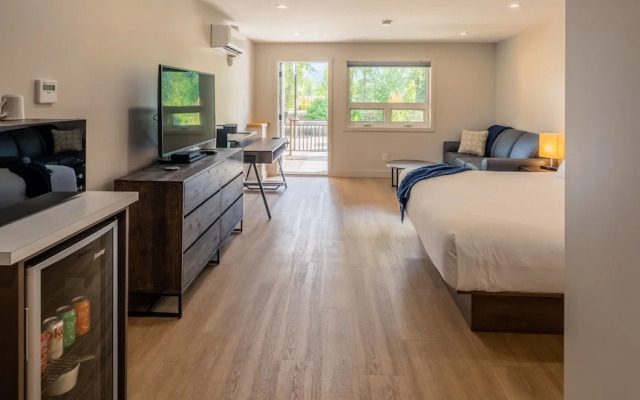 Rooms at Riveredge