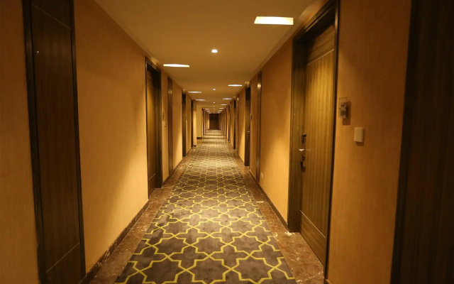 Hotel Jump In & Out