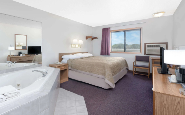 Super 8 By Wyndham Murdo
