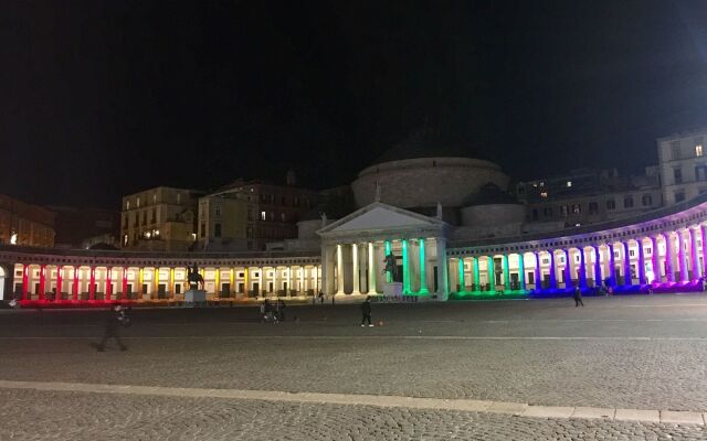 Отель Relais Piazza del Plebiscito Италия, Неаполь - отзывы, цены и фото номеров - забронировать отель Relais Piazza del Plebiscito онлайн вид на фасад