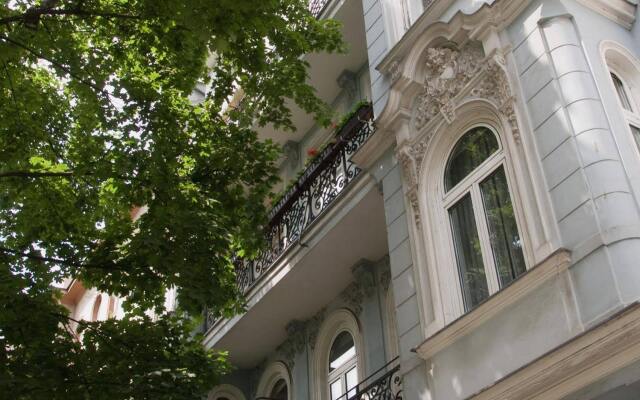 Апартаменты The Rooms Apartments вид на фасад