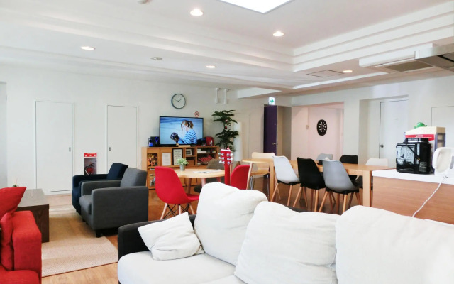 Guesthouse TOHO Learning House